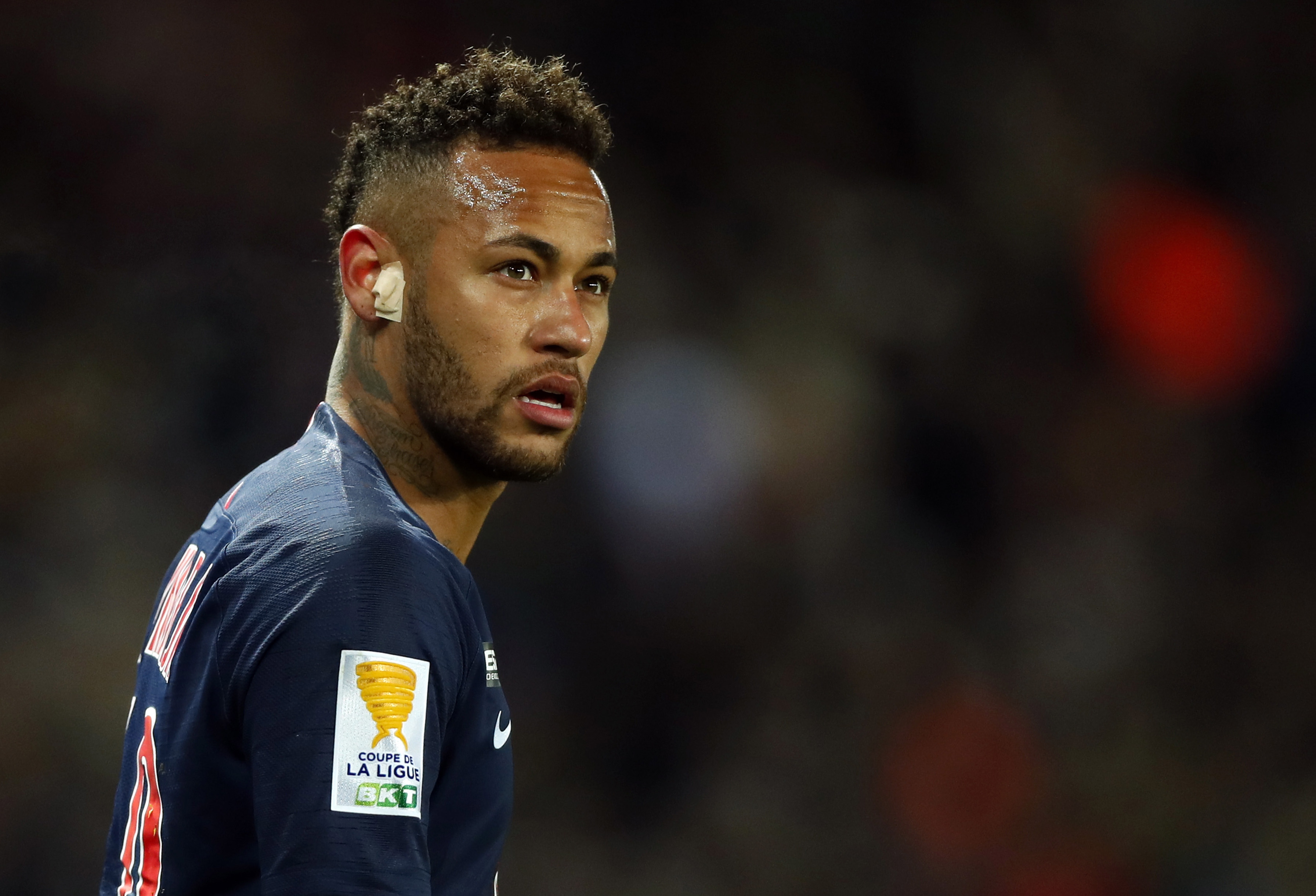 他凭借出色 他凭借出色