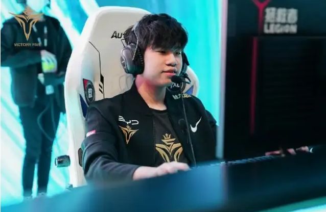 支持都是他 支持都是他