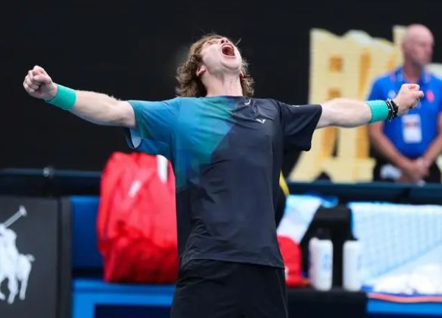 在同一场亚 在同一场亚