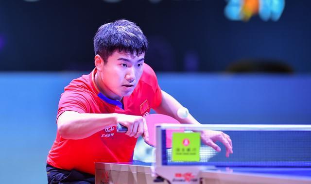 右两翼的表 右两翼的表